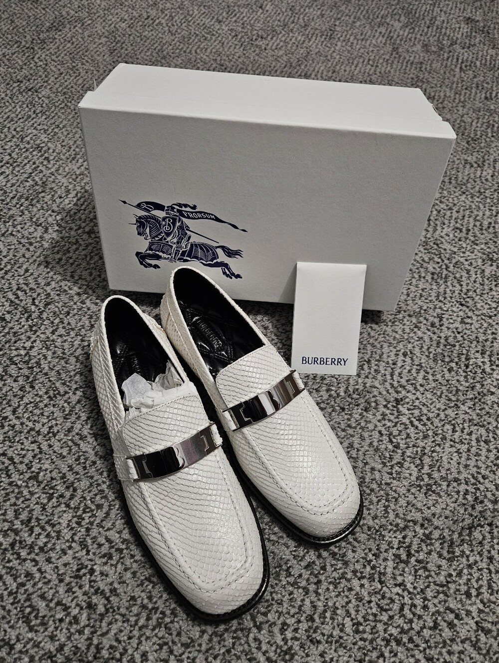 NWT: Burberry Women's White Leather Bit Loafers - 39.5 EU = 9.5 US - Picture 14 of 14